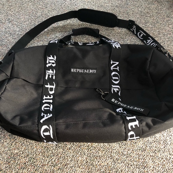 Taylor Swift Handbags - Reputation Stadium tour duffel bag. Black